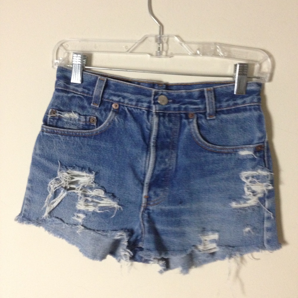 Levi's Distressed Hi Waisted Shorts Size: 27